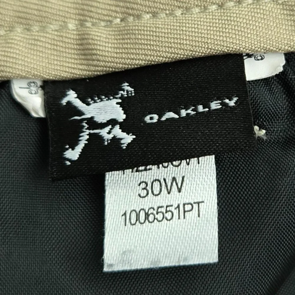 Oakley Regular Fit Khaki Shorts Men O Logo Preppy Flat Front Spell Out‎ 38